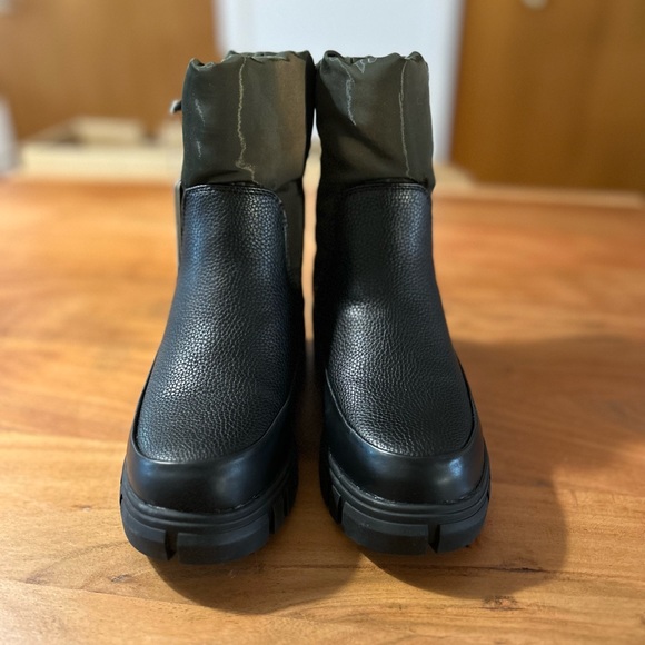 Religious Comfort winter boots - Picture 3 of 4